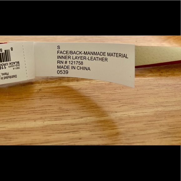 NWT Red Liz Claiborne Belt - Picture 2 of 4